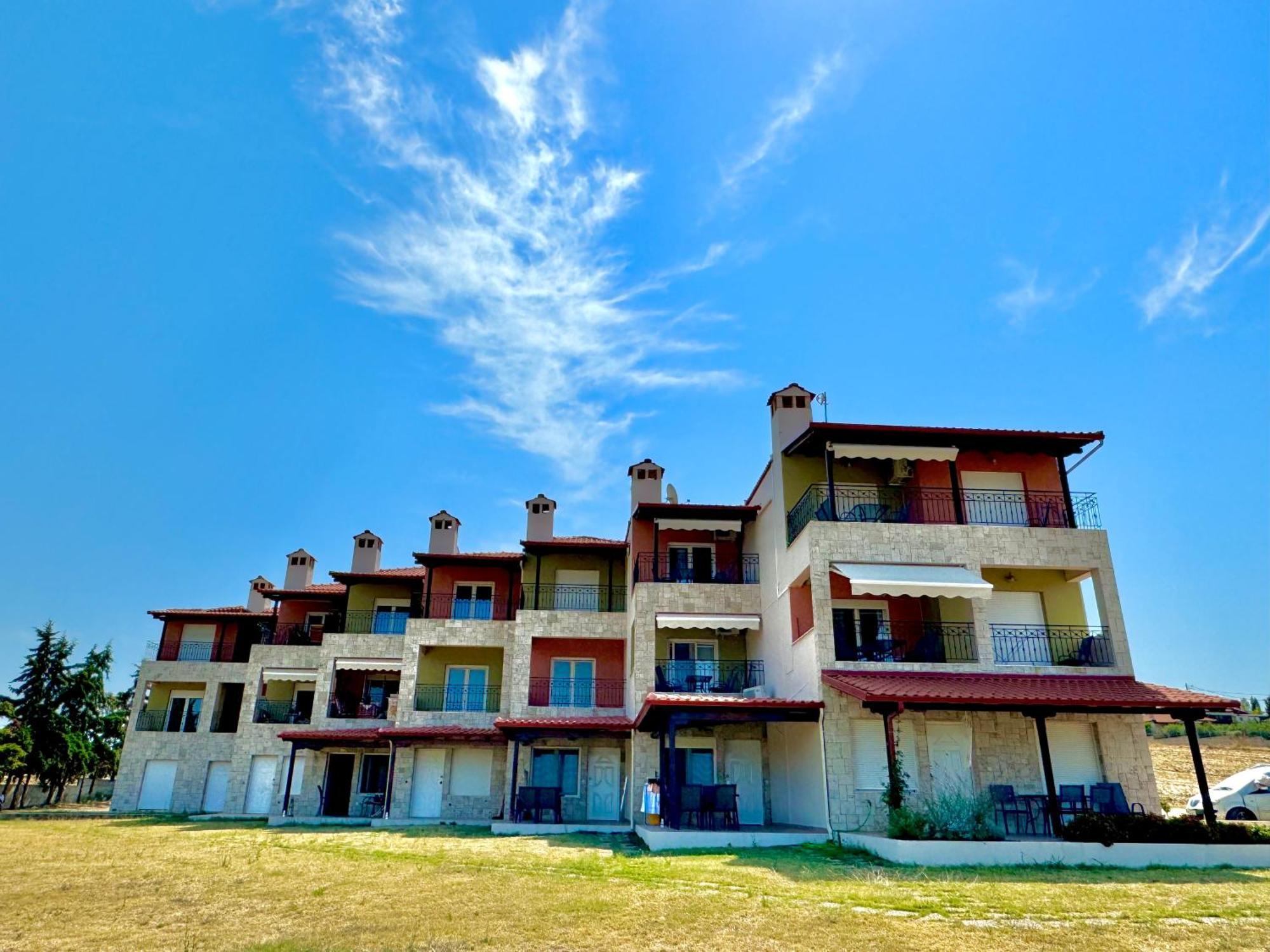 Iris Sunset Apartments - Nea Potidea Halkidiki Exterior foto