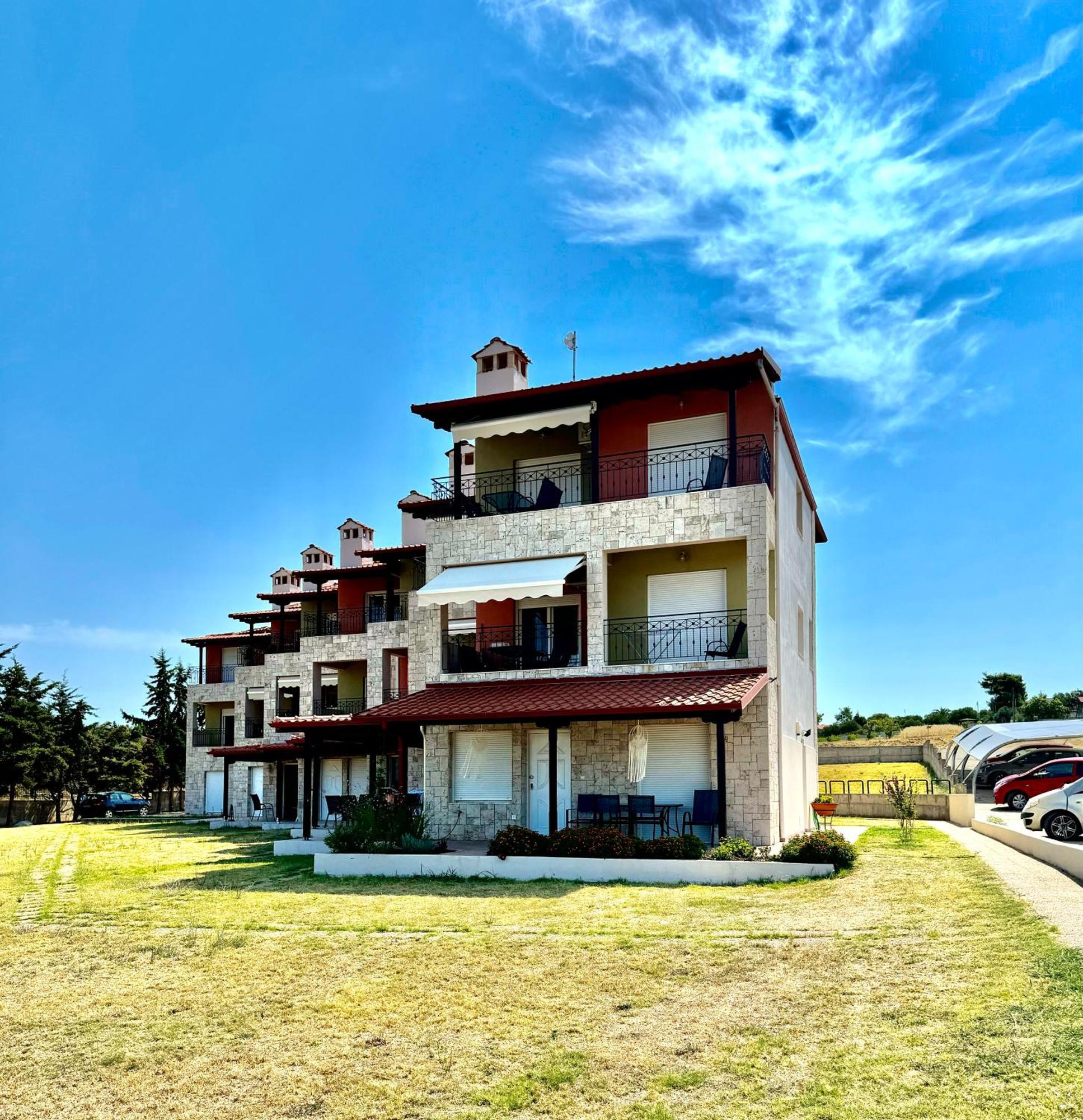 Iris Sunset Apartments - Nea Potidea Halkidiki Exterior foto